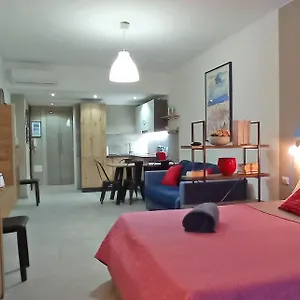 il-piccolo-loft.hotelitalianriviera.com/